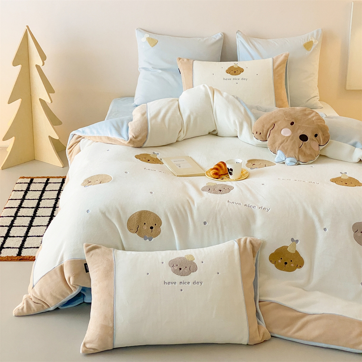 91家纺网 家纺一手货源 找家纺 （总）馨蕊 2025新款意大利进口煦暖绒高精密刺绣贴布绣秋冬轻奢煦暖绒四件套-绒卡通 会员-10【券后控价288/318/338】