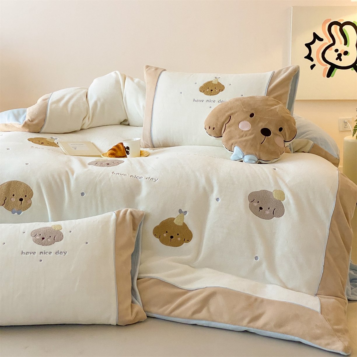 91家纺网 家纺一手货源 找家纺 （总）馨蕊 2025新款意大利进口煦暖绒高精密刺绣贴布绣秋冬轻奢煦暖绒四件套-绒卡通 会员-10【券后控价288/318/338】