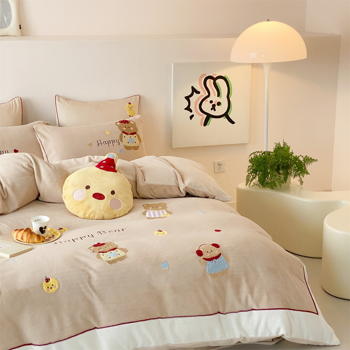 91家纺网 家纺一手货源 找家纺 馨蕊 2025新款意大利进口煦暖绒高精密刺绣贴布绣秋冬轻奢煦暖绒四件套-绒卡通 会员-10【券后控价288/318/338】 绒卡通-奶油泡芙