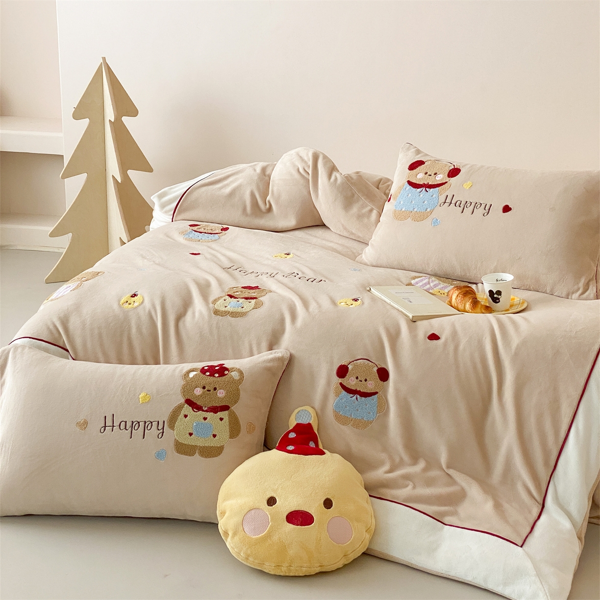 91家纺网 家纺一手货源 找家纺 馨蕊 2025新款意大利进口煦暖绒高精密刺绣贴布绣秋冬轻奢煦暖绒四件套-绒卡通 会员-10【券后控价288/318/338】 绒卡通-奶油泡芙