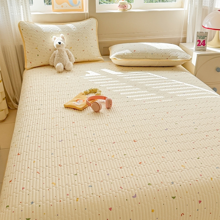 91家纺网 家纺一手货源 找家纺 （总）雅萱家纺 2025新款全棉牛奶绒夹棉床盖系列