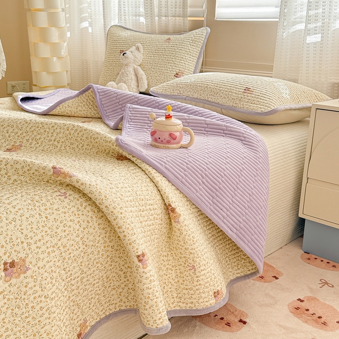 91家纺网 家纺一手货源 找家纺 （总）雅萱家纺 2025新款全棉牛奶绒夹棉床盖系列