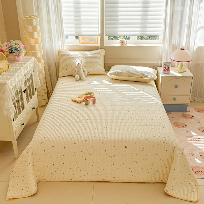 91家纺网 家纺一手货源 找家纺 （总）雅萱家纺 2025新款全棉牛奶绒夹棉床盖系列