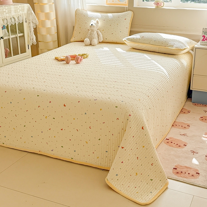 91家纺网 家纺一手货源 找家纺 雅萱家纺 2025新款全棉牛奶绒夹棉床盖系列 快乐魔法