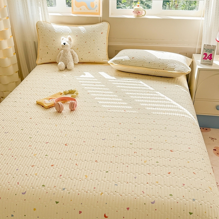 91家纺网 家纺一手货源 找家纺 （总）雅萱家纺 2025新款全棉牛奶绒夹棉床盖系列