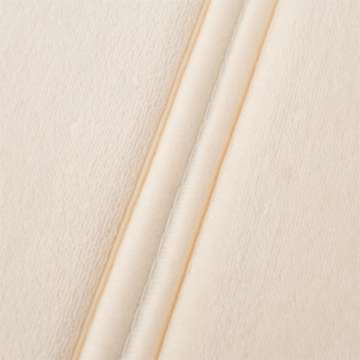 91家纺网 家纺一手货源 找家纺 新太阳蚊帐 2025新款云棉绒可折叠纯色地垫 米白色