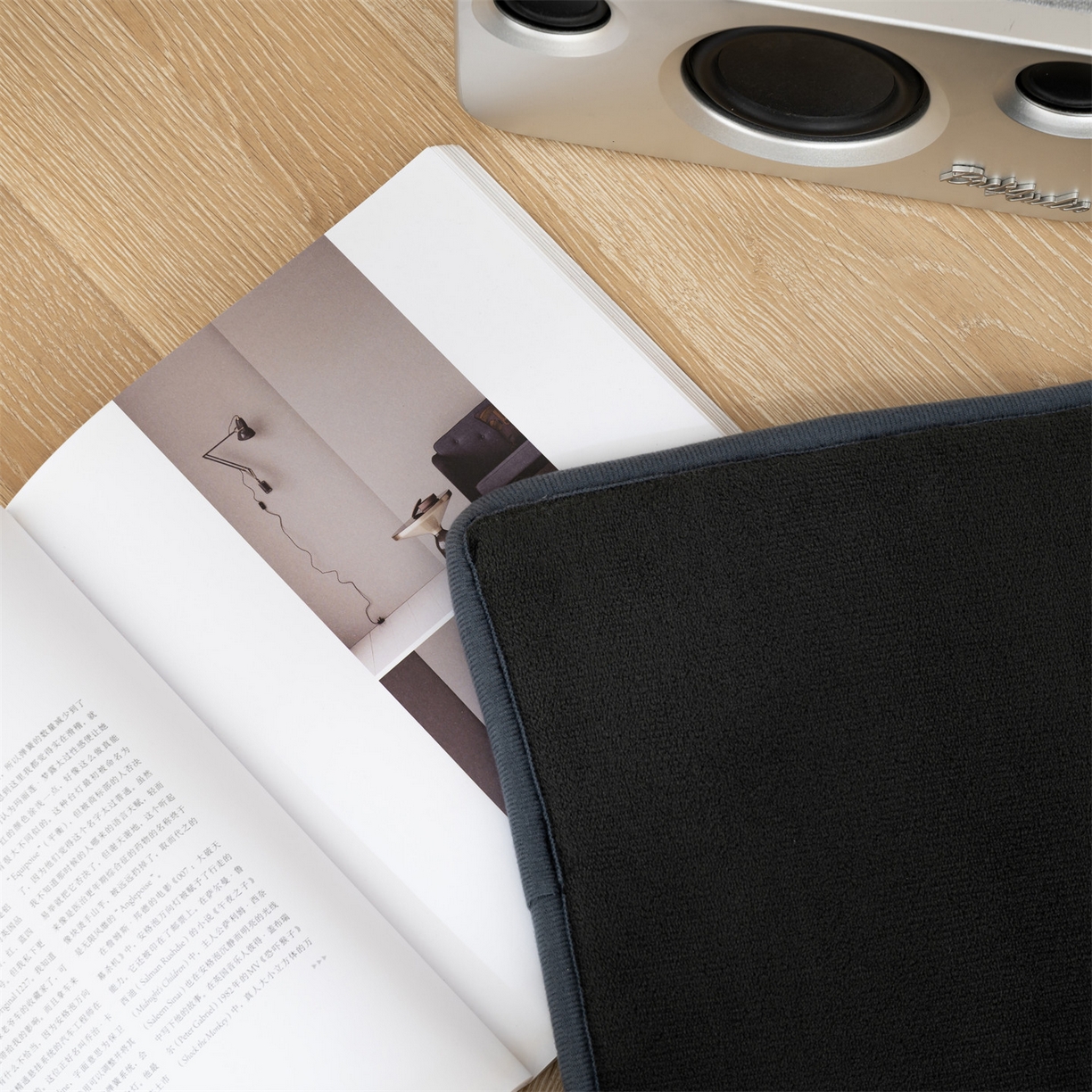 91家纺网 家纺一手货源 找家纺 新太阳蚊帐 2025新款云棉绒可折叠纯色地垫 墨黑色