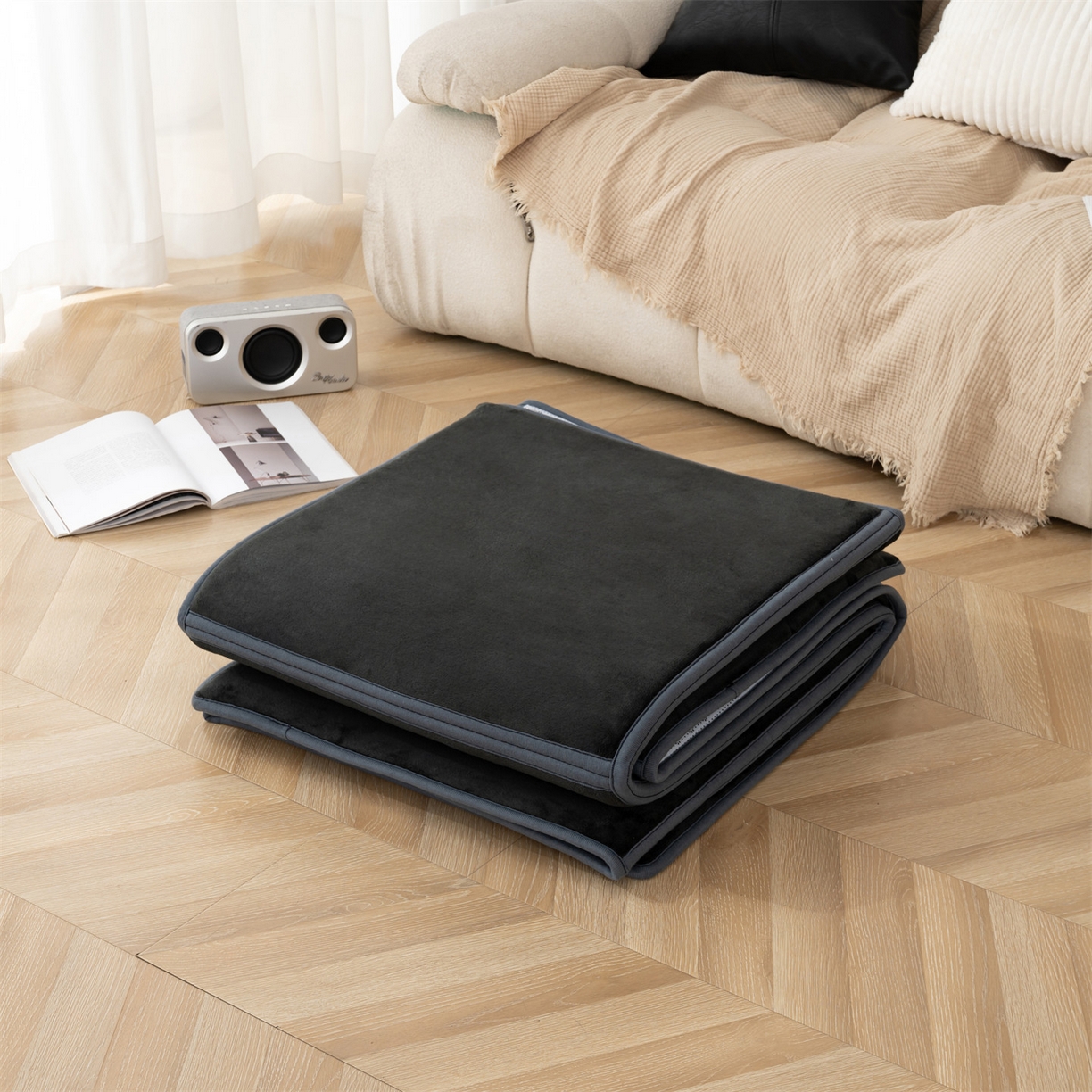 91家纺网 家纺一手货源 找家纺 新太阳蚊帐 2025新款云棉绒可折叠纯色地垫 墨黑色