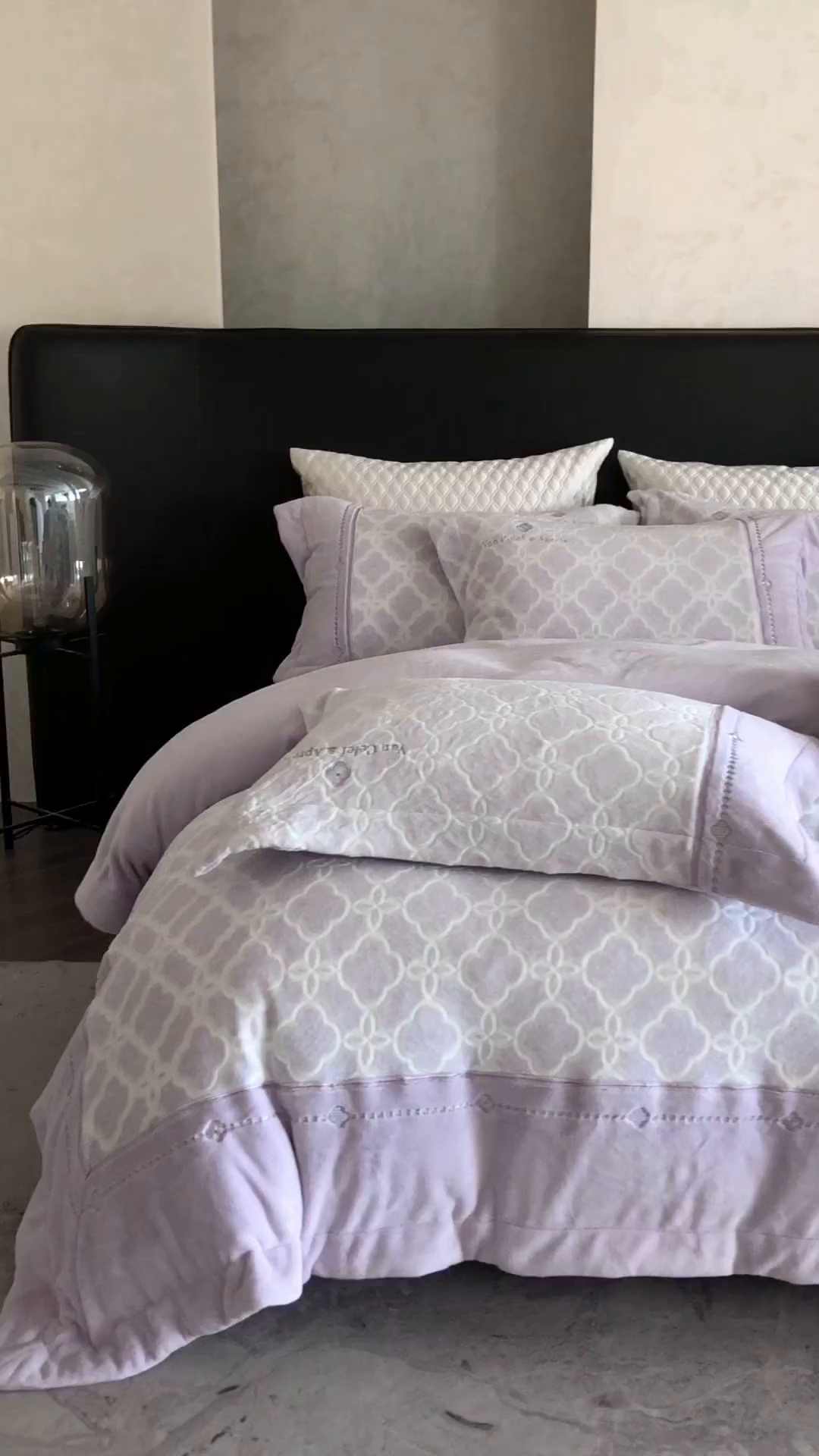 91家纺网 家纺一手货源 找家纺 鼎飞家纺 2025新款雕花牛奶绒四件套--伊芙琳系列 伊芙琳-紫