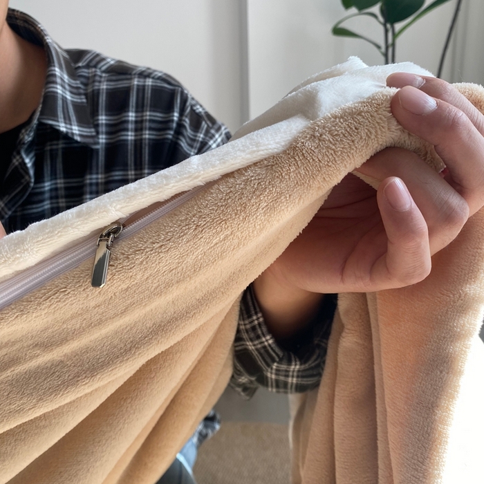 91家纺网 家纺一手货源 找家纺 佳笠家居 2025年新款250g全消光牛奶绒单被套 咖拼白