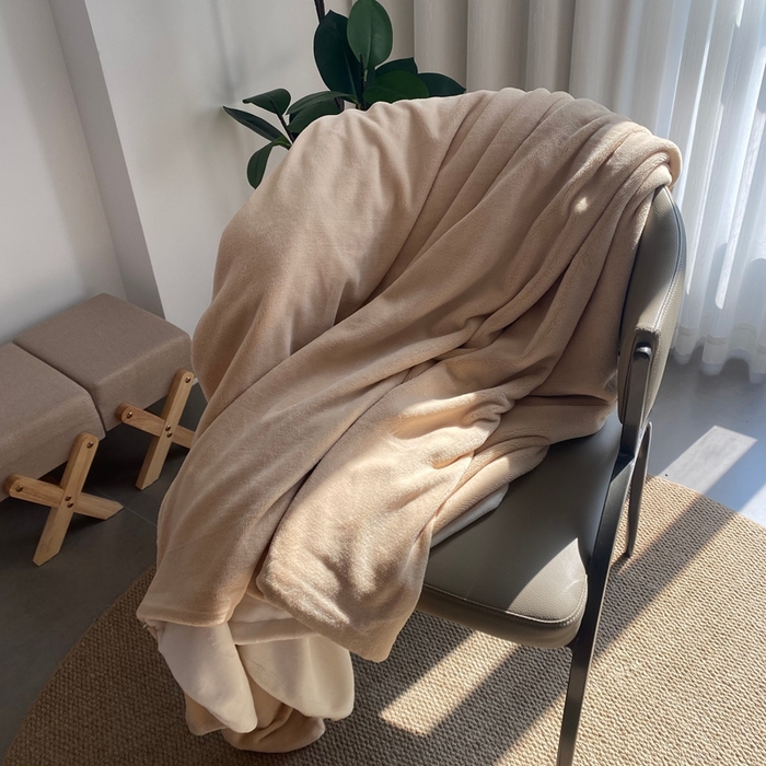 91家纺网 家纺一手货源 找家纺 佳笠家居 2025年新款250g全消光牛奶绒单被套 咖拼白