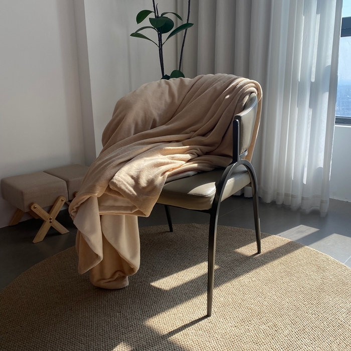 91家纺网 家纺一手货源 找家纺 佳笠家居 2025年新款250g全消光牛奶绒单被套 咖拼白