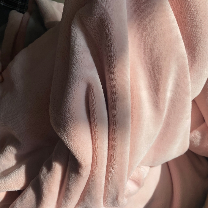 91家纺网 家纺一手货源 找家纺 佳笠家居 2025年新款250g全消光牛奶绒单被套 粉拼灰