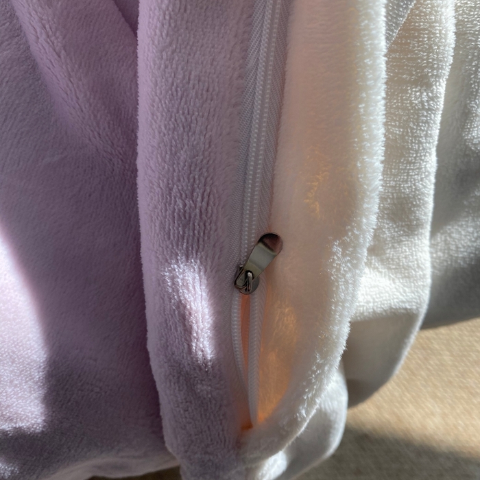 91家纺网 家纺一手货源 找家纺 佳笠家居 2025年新款250g全消光牛奶绒单被套 紫拼白