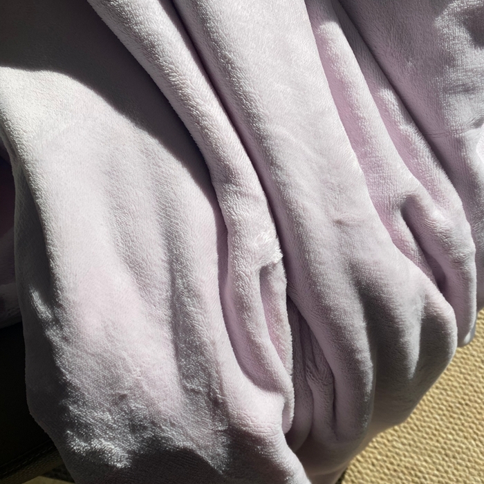 91家纺网 家纺一手货源 找家纺 佳笠家居 2025年新款250g全消光牛奶绒单被套 紫拼白