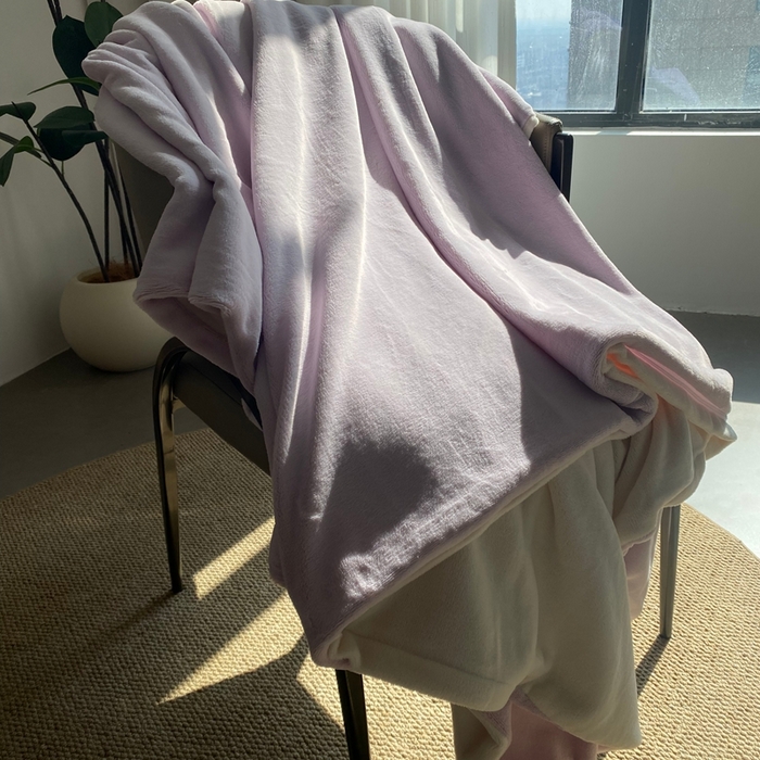 91家纺网 家纺一手货源 找家纺 佳笠家居 2025年新款250g全消光牛奶绒单被套 紫拼白