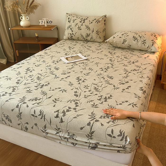 91家纺网 家纺一手货源 找家纺 （总）麦乐迪 2025新款130克高克重仿棉印花单床笠,草莓花语,婉花漫布-灰绿,玫瑰悠香-黄,玫瑰悠香-灰,婉花漫布-米灰,灰铃垂枝,锦云花簇-灰,锦云花簇-黄,棕藤逸韵,棕枝点韵