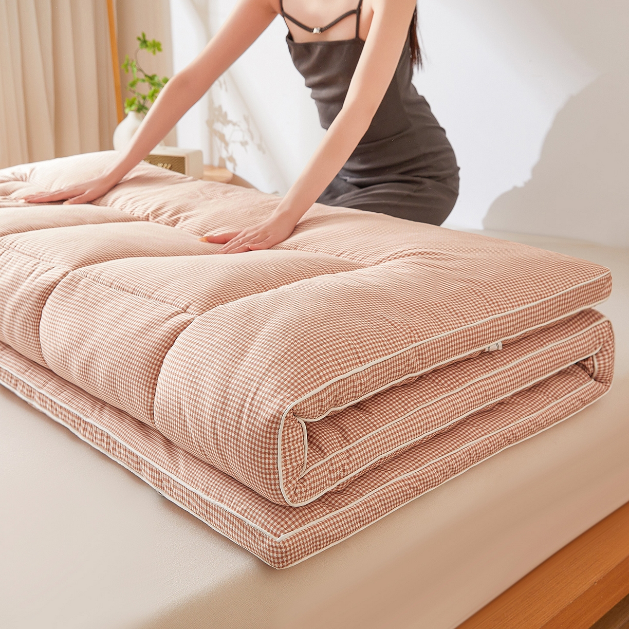 91家纺网 家纺一手货源 找家纺 （总）魅图家纺 2025新款水洗棉新疆棉花床垫床褥-小格系列