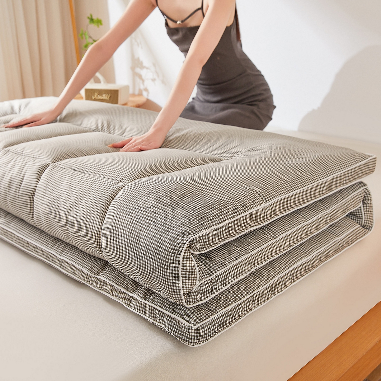 91家纺网 家纺一手货源 找家纺 魅图家纺 2025新款水洗棉新疆棉花床垫床褥-小格系列 小格-咖