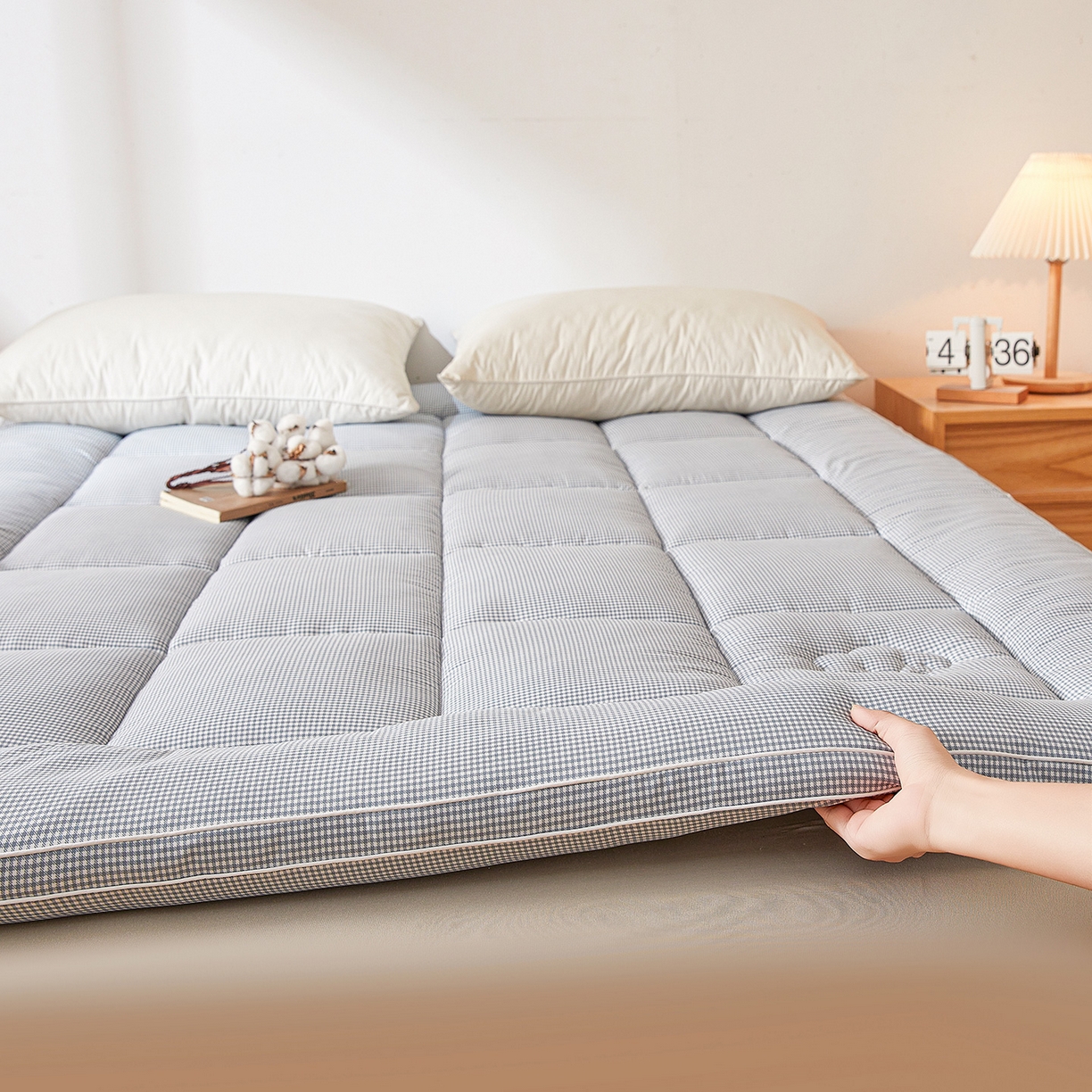 91家纺网 家纺一手货源 找家纺 魅图家纺 2025新款水洗棉新疆棉花床垫床褥-小格系列 小格-蓝