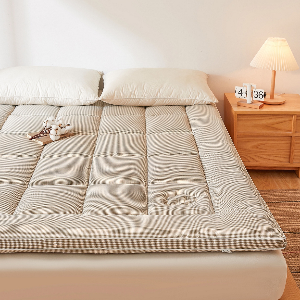 91家纺网 家纺一手货源 找家纺 魅图家纺 2025新款水洗棉新疆棉花床垫床褥-小格系列 小格-卡其