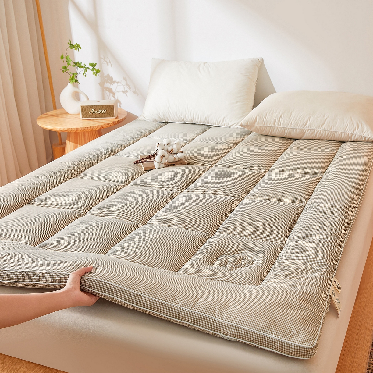 91家纺网 家纺一手货源 找家纺 魅图家纺 2025新款水洗棉新疆棉花床垫床褥-小格系列 小格-卡其