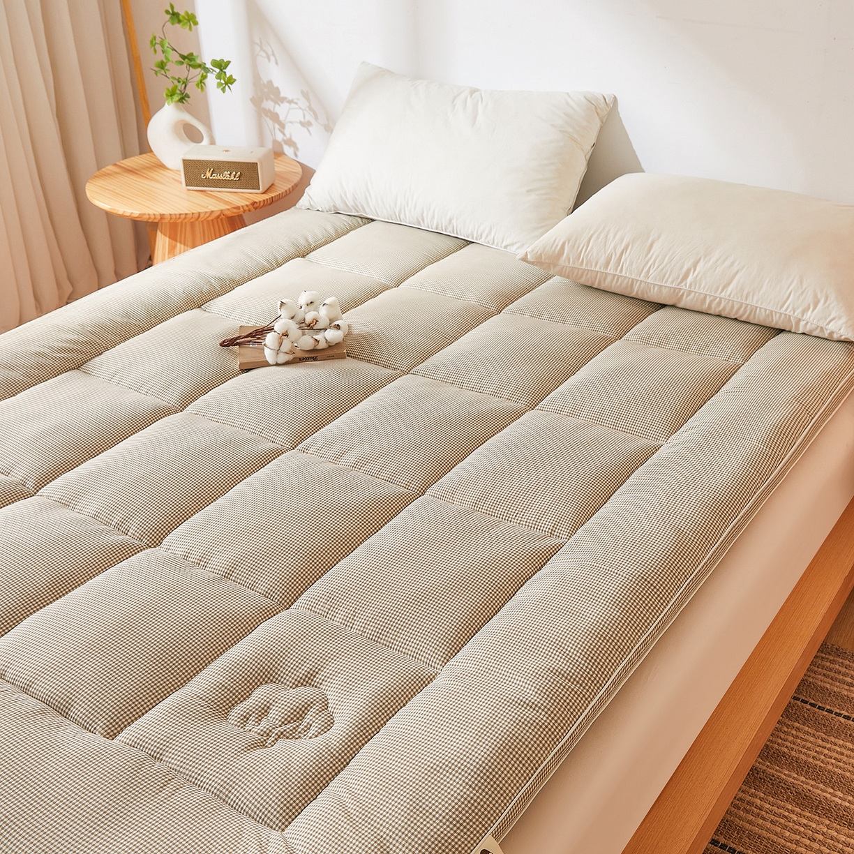 91家纺网 家纺一手货源 找家纺 魅图家纺 2025新款水洗棉新疆棉花床垫床褥-小格系列 小格-卡其