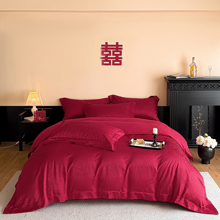 91家纺网 家纺一手货源 找家纺 置顶家纺 2025新款亲肤提花玫瑰婚庆四件套 玫瑰予你-酒红