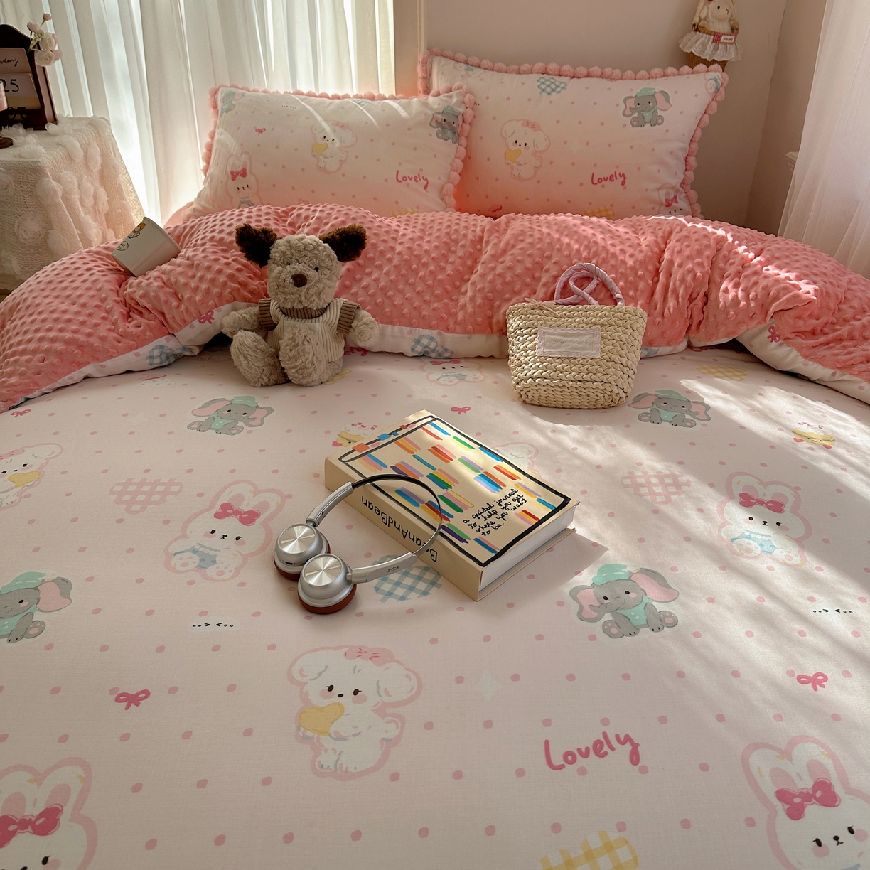 91家纺网 家纺一手货源 找家纺 Sweet dreams甜梦 2025新款双层纱豆豆绒棉加绒四件套 童趣王国