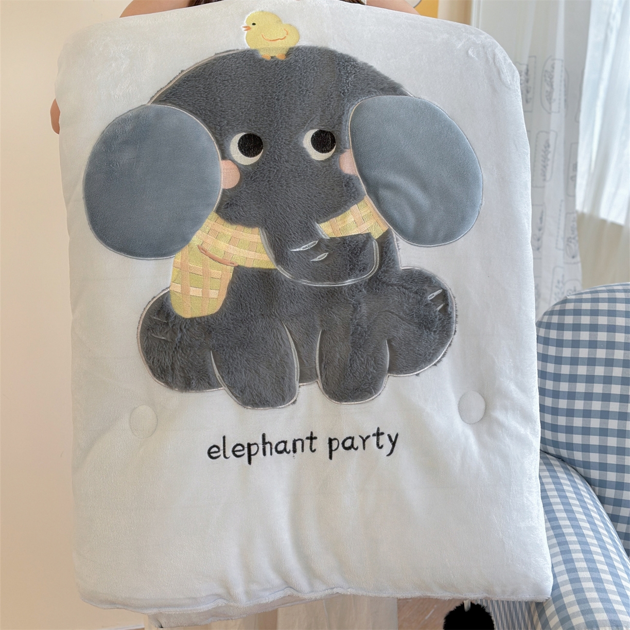 91家纺网 家纺一手货源 找家纺 （总）暖生活 2025新款立体牛奶绒小毛球系列秋冬被被子被芯