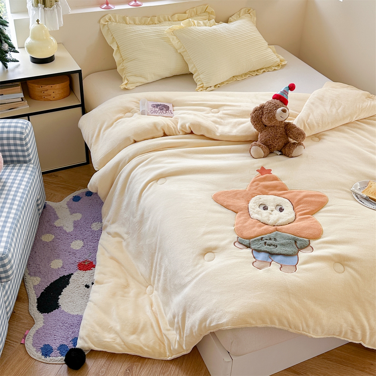 91家纺网 家纺一手货源 找家纺 暖生活 2025新款立体牛奶绒小毛球系列秋冬被被子被芯 星星宝贝