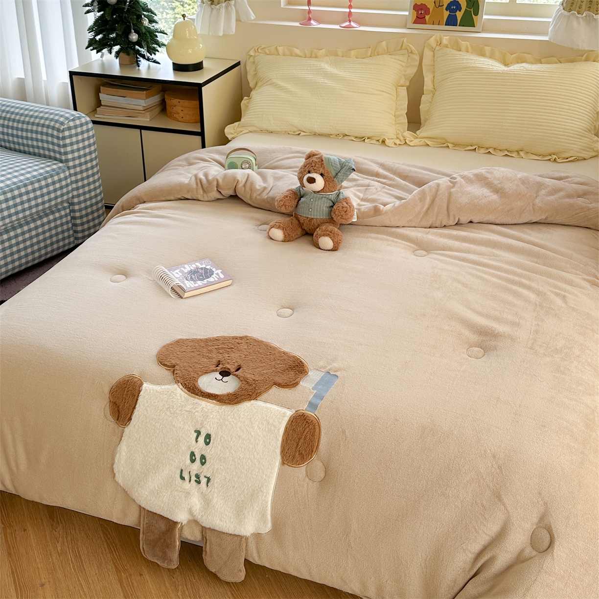 91家纺网 家纺一手货源 找家纺 暖生活 2025新款立体牛奶绒小毛球系列秋冬被被子被芯 牙刷小熊