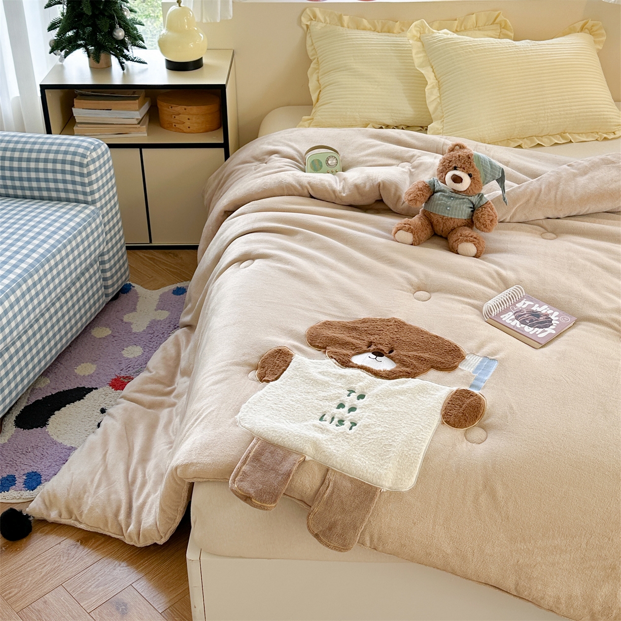 91家纺网 家纺一手货源 找家纺 暖生活 2025新款立体牛奶绒小毛球系列秋冬被被子被芯 牙刷小熊