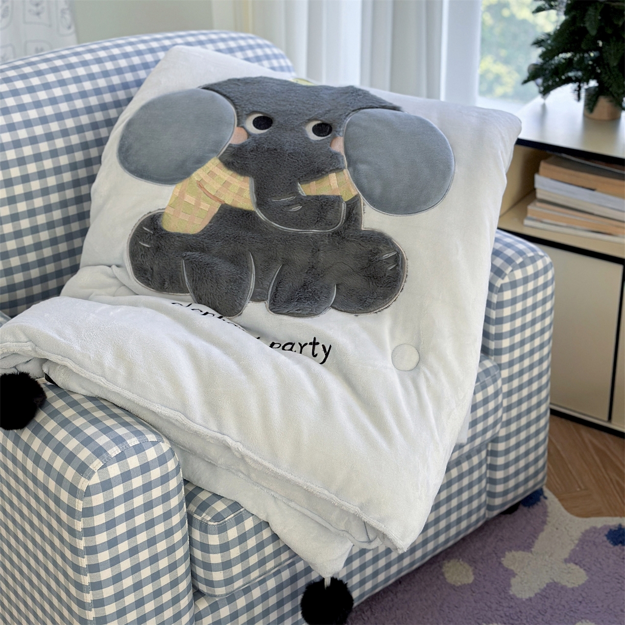 91家纺网 家纺一手货源 找家纺 暖生活 2025新款立体牛奶绒小毛球系列秋冬被被子被芯 小象和小鸡