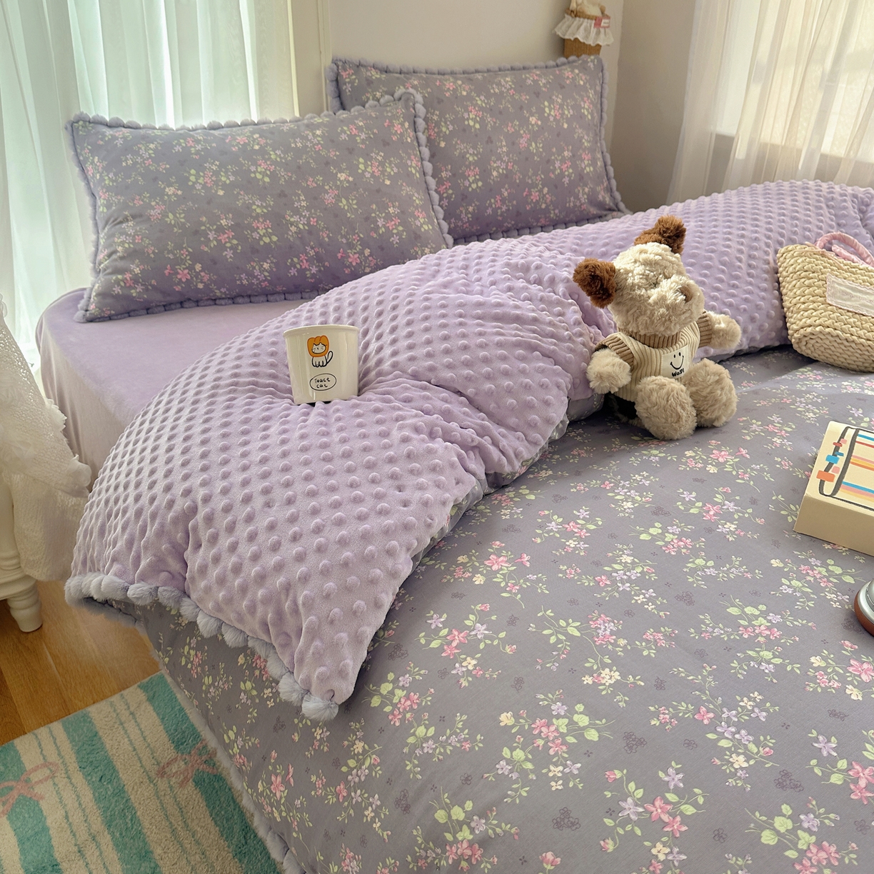 91家纺网 家纺一手货源 找家纺  Sweet dreams甜梦 2025新款A类双层纱豆豆绒棉加绒四件套 花梦时