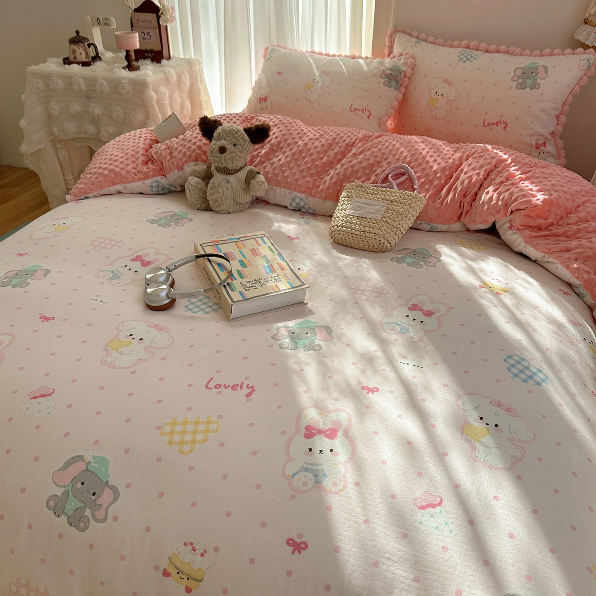 91家纺网 家纺一手货源 找家纺  Sweet dreams甜梦 2025新款A类双层纱豆豆绒棉加绒四件套 童趣王国