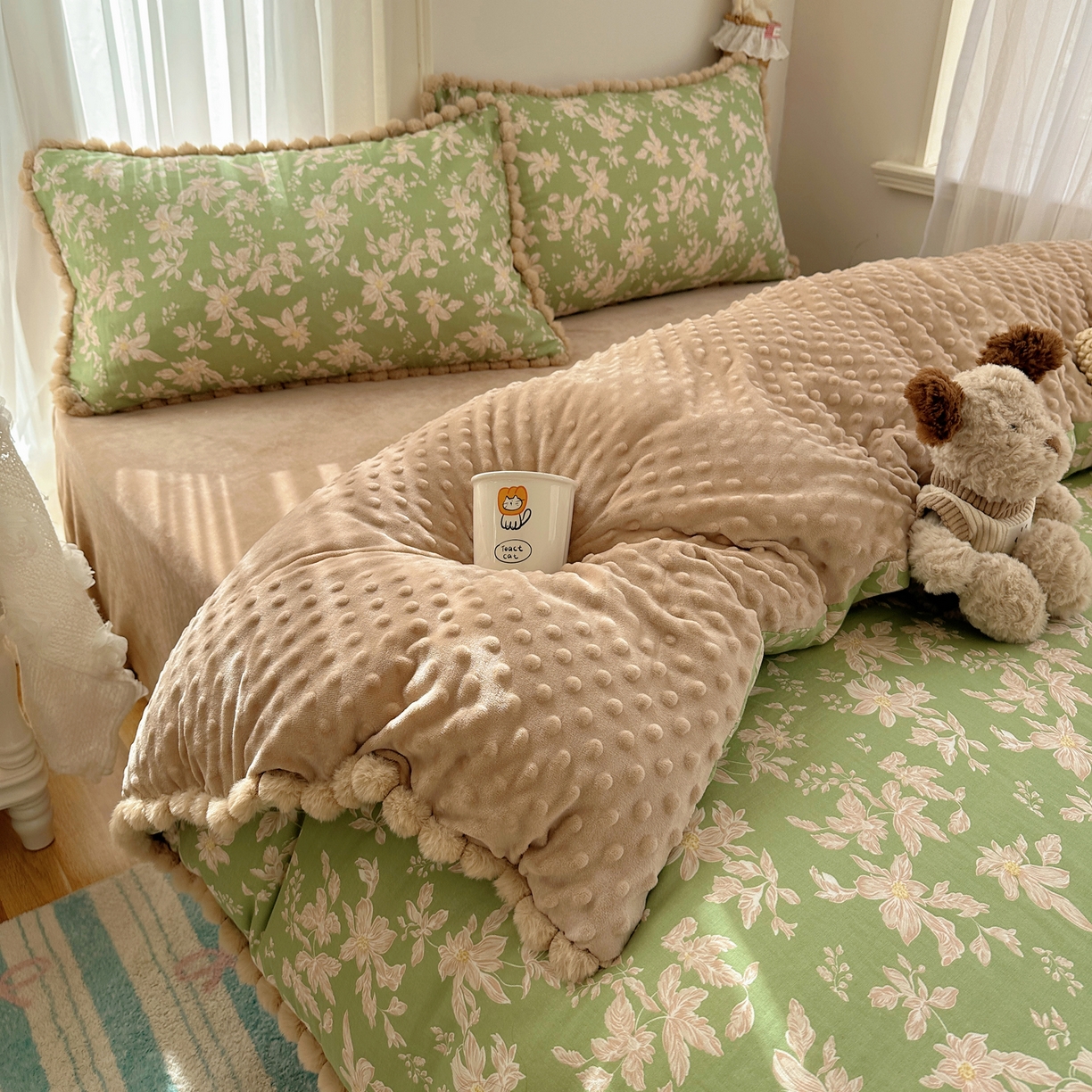 91家纺网 家纺一手货源 找家纺  Sweet dreams甜梦 2025新款A类双层纱豆豆绒棉加绒四件套 温婉话语