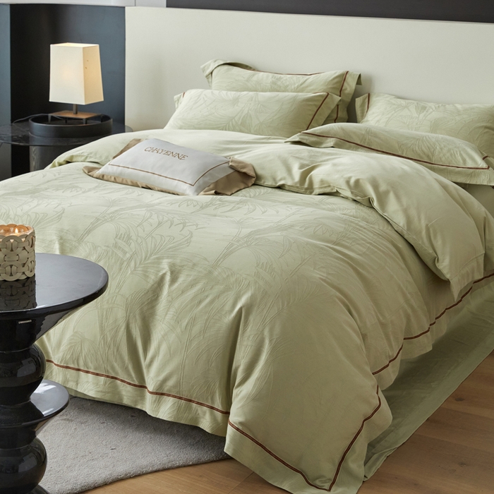 91家纺网 家纺一手货源 找家纺 琉宿家纺 2026新款长绒棉纯棉知性简雅肌理浮雕提花长绒棉四件套 绽放（绿）