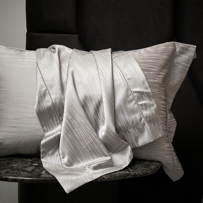 91家纺网 家纺一手货源 找家纺 （总）琉宿家纺 2026新款臻丝高精密色织金银丝提花四件套