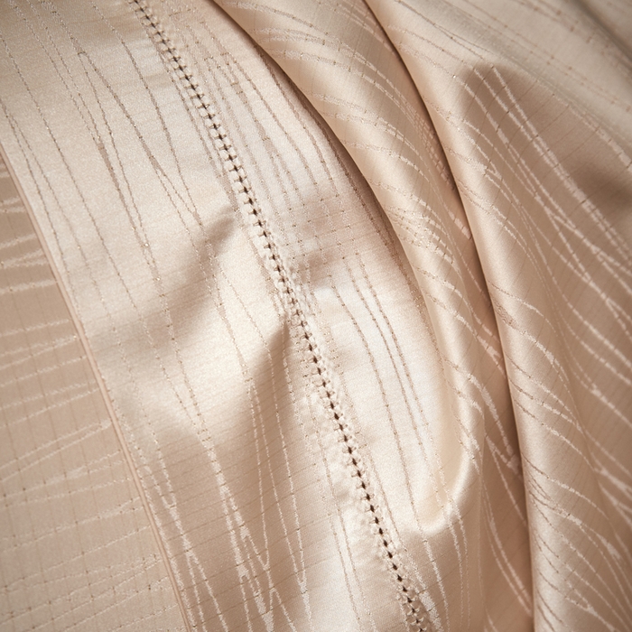 91家纺网 家纺一手货源 找家纺 琉宿家纺 2026新款臻丝高精密色织金银丝提花四件套 梦夏-香槟金