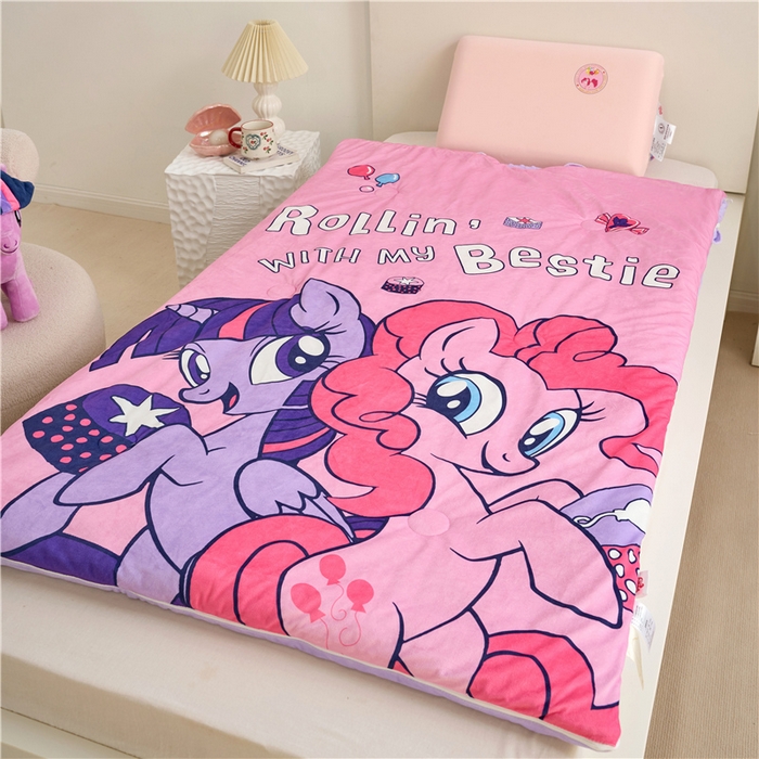 91家纺网 家纺一手货源 找家纺 百利卡通（原迪士尼家纺） 2025新款小马宝莉防踢被 闺蜜聚会