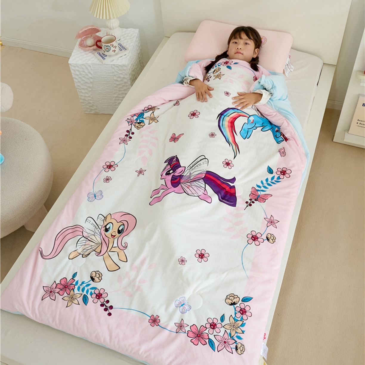 91家纺网 家纺一手货源 找家纺 百利卡通（原迪士尼家纺） 2025新款小马宝莉防踢被 花蝶秘境