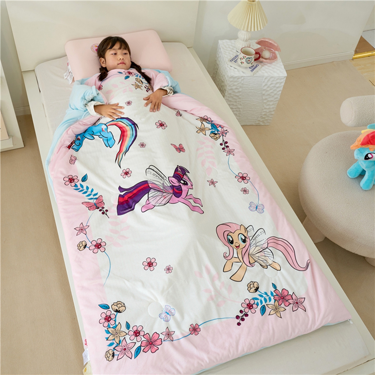 91家纺网 家纺一手货源 找家纺 百利卡通（原迪士尼家纺） 2025新款小马宝莉防踢被 花蝶秘境