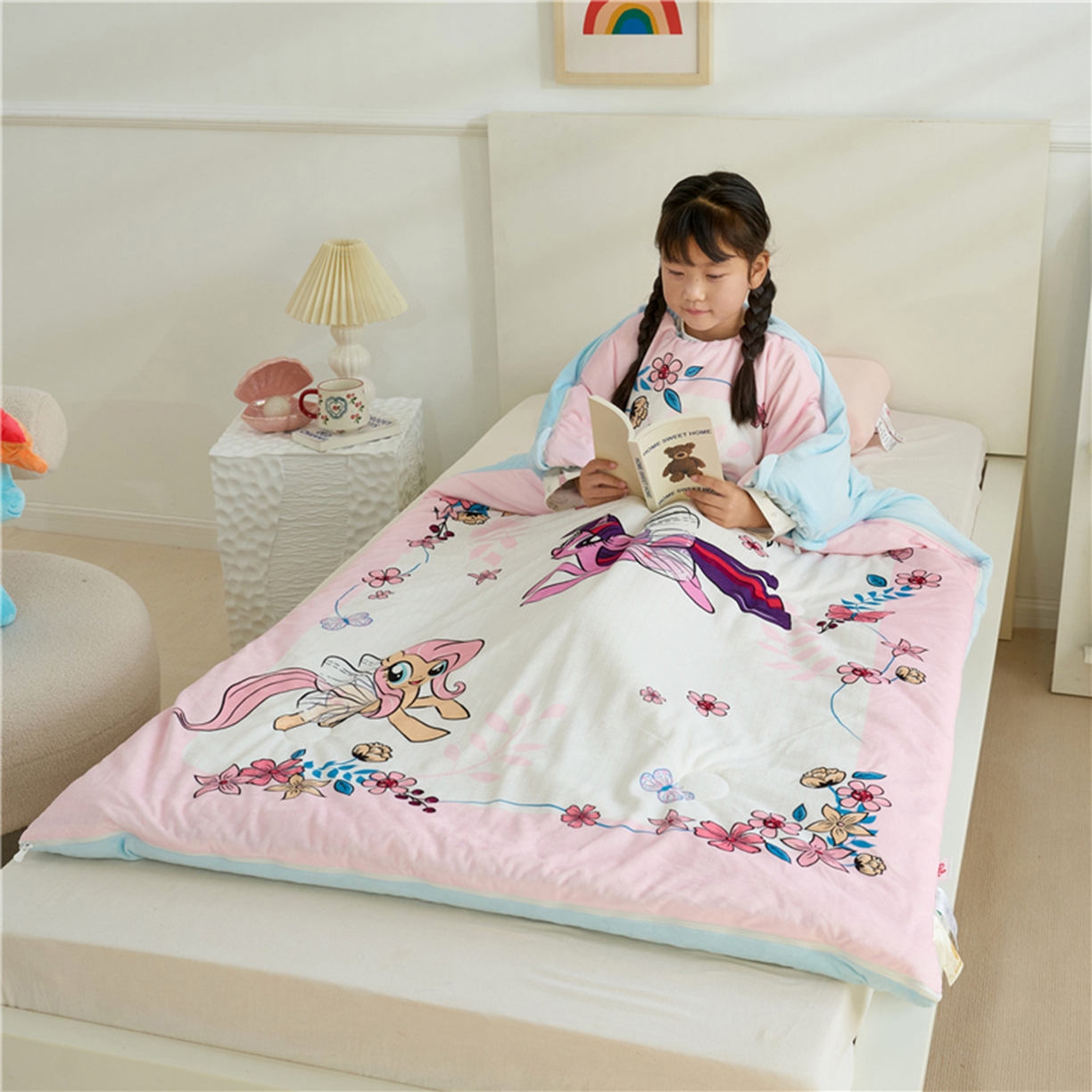 91家纺网 家纺一手货源 找家纺 百利卡通（原迪士尼家纺） 2025新款小马宝莉防踢被 花蝶秘境