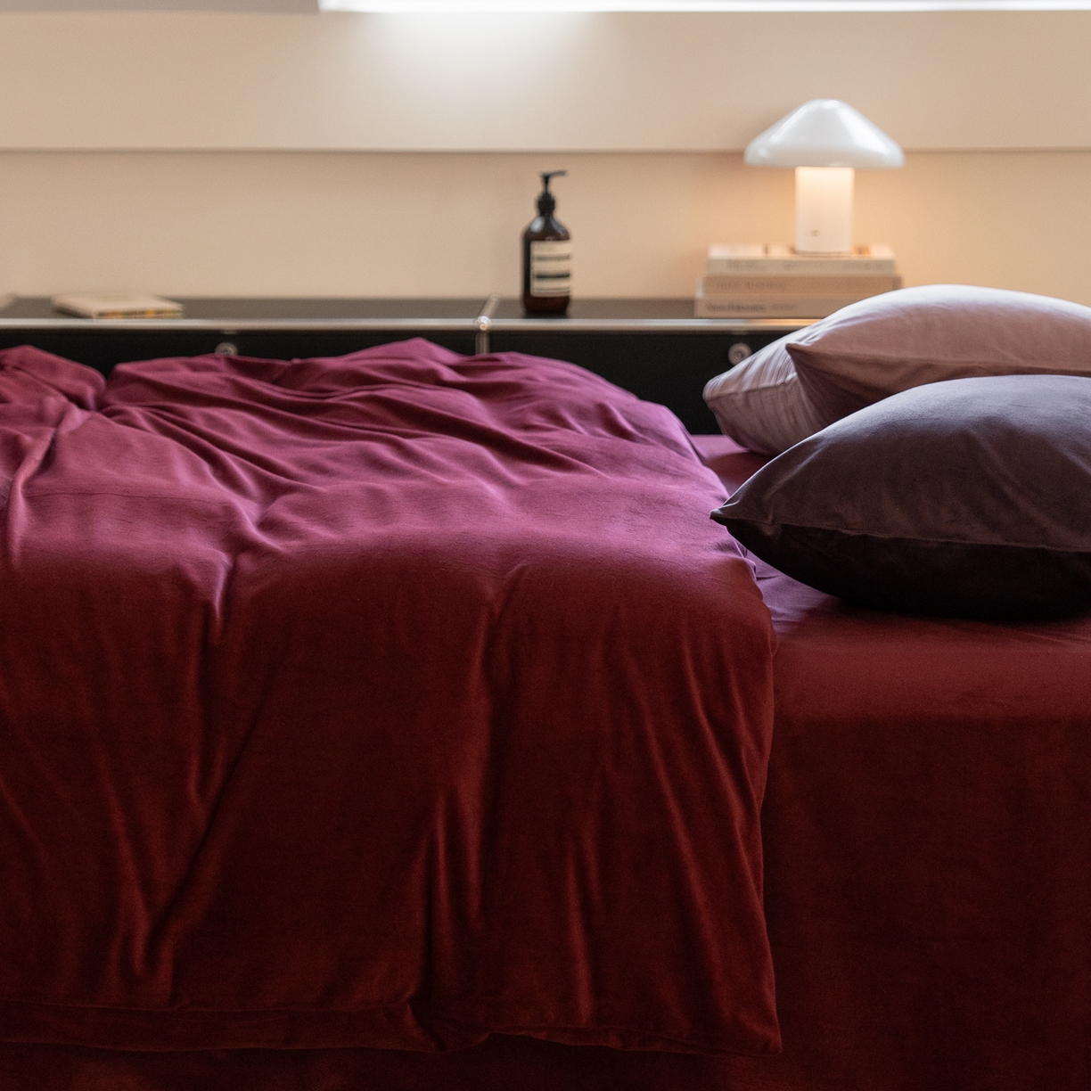 91家纺网 家纺一手货源 找家纺 例外 2025新款高克重天鹅绒四件套-时光里 时光里-酒红