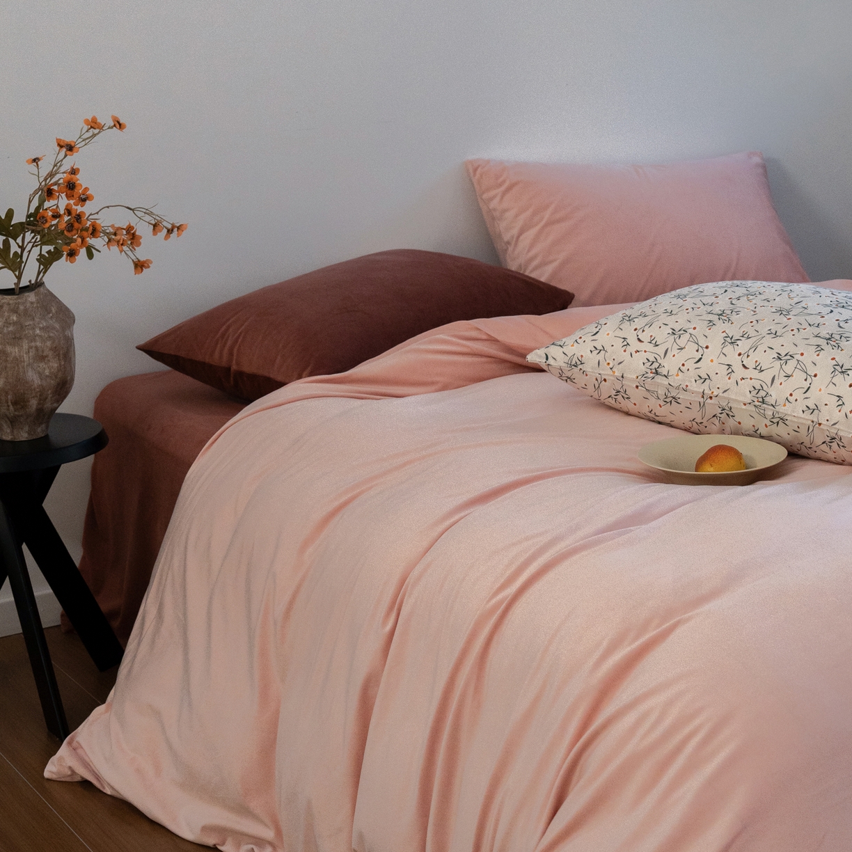 91家纺网 家纺一手货源 找家纺 例外 2025新款高克重天鹅绒四件套-时光里 时光里-玉粉