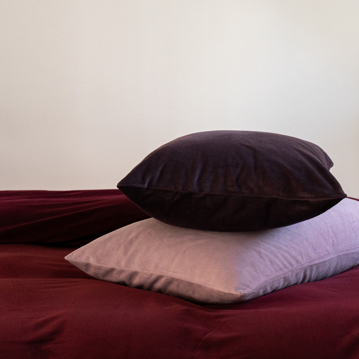 91家纺网 家纺一手货源 找家纺 例外 2025新款高克重天鹅绒四件套-时光里 时光里-酒红