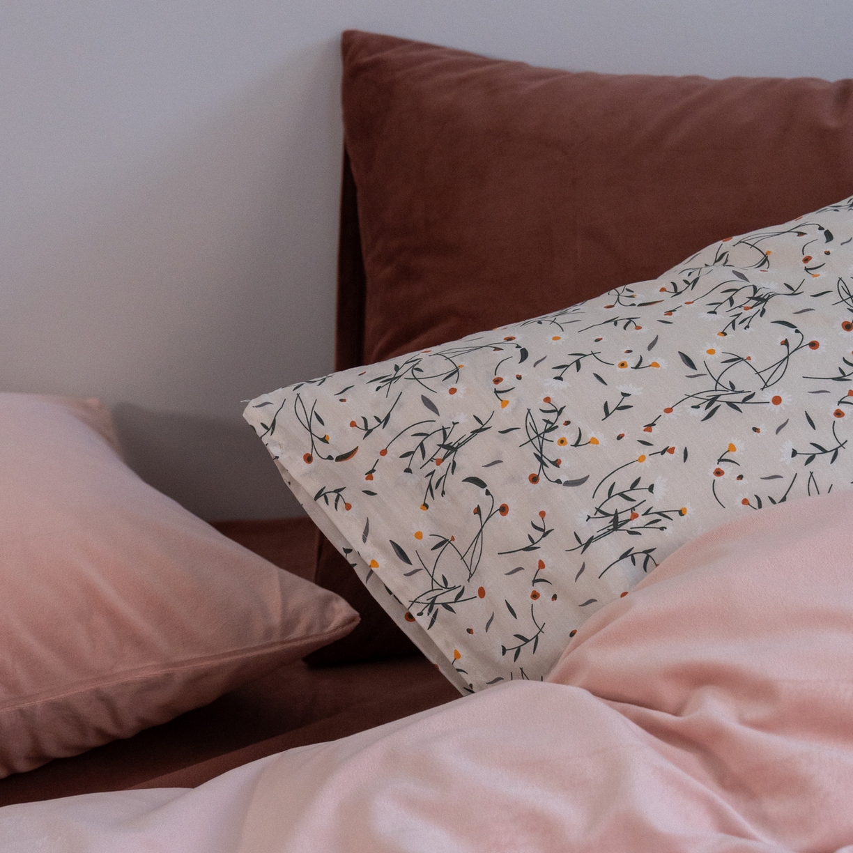 91家纺网 家纺一手货源 找家纺 例外 2025新款高克重天鹅绒四件套-时光里 时光里-玉粉