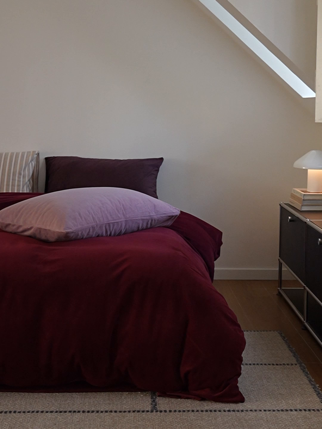 91家纺网 家纺一手货源 找家纺 例外 2025新款高克重天鹅绒四件套-时光里 时光里-酒红