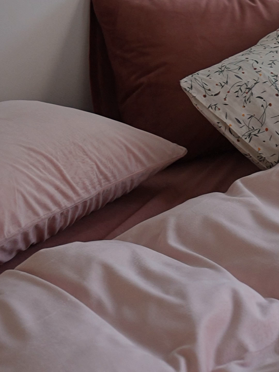 91家纺网 家纺一手货源 找家纺 例外 2025新款高克重天鹅绒四件套-时光里 时光里-玉粉